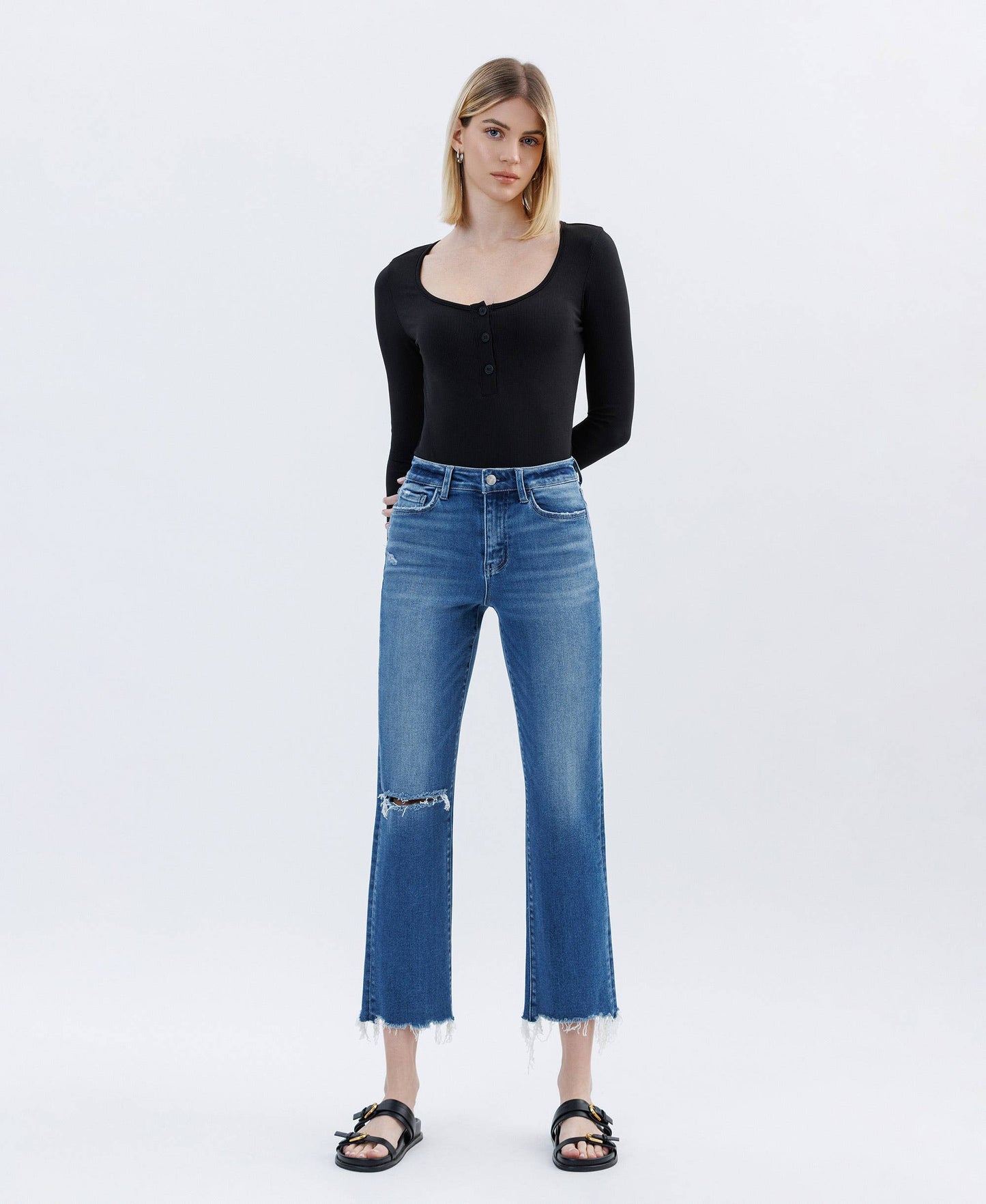 HIGH RISE DISTRESSED CROP STRAIGHT JEANS