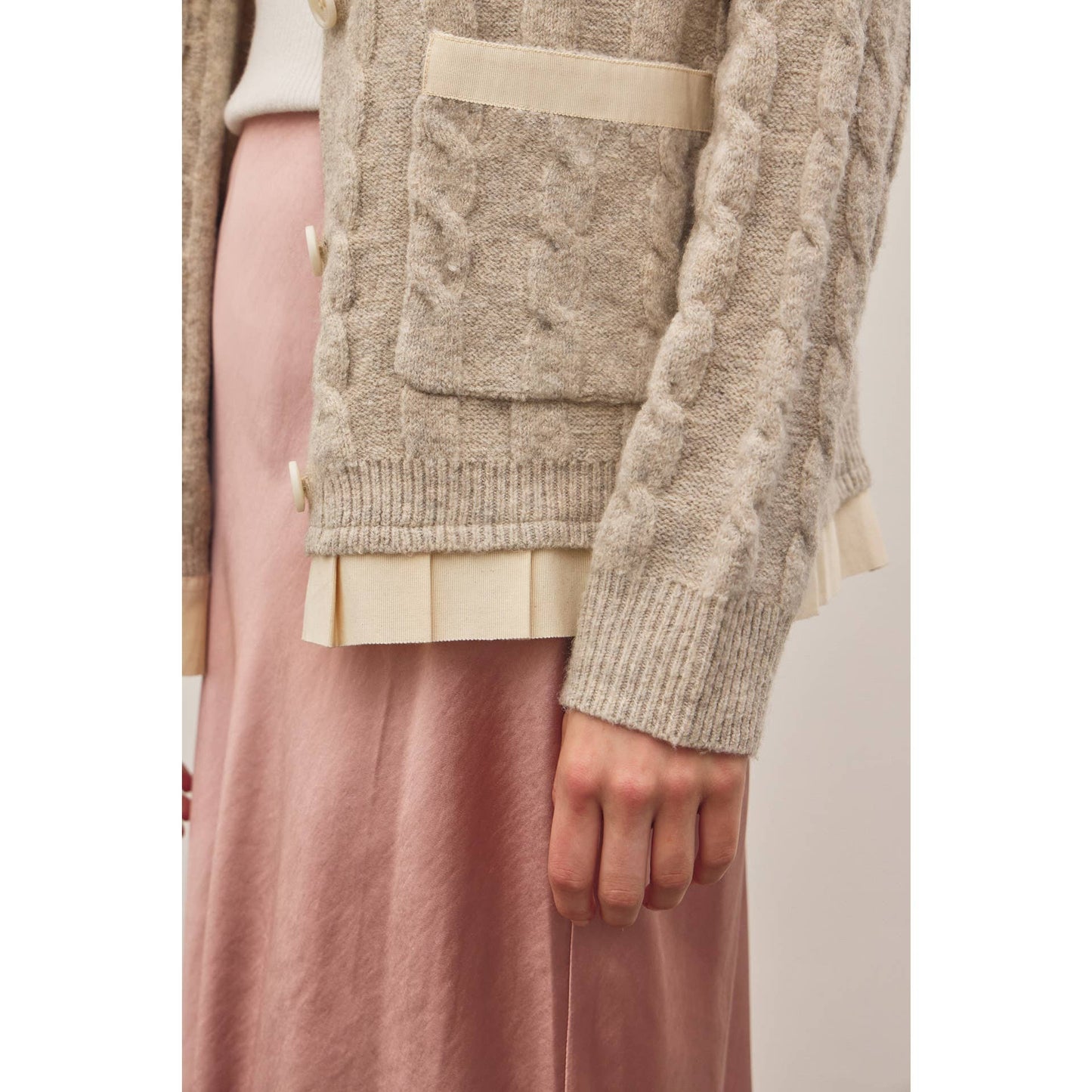 LOVELY BUTTON-DOWN CABLE KNIT SWEATER CARDIGAN