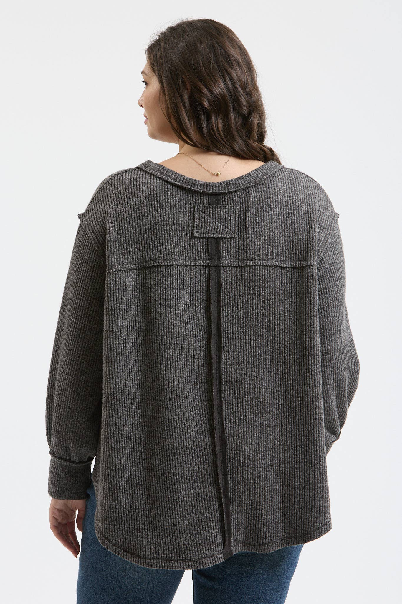 PLUS V NECK ASYMMETRICAL HEM LONG SLEEVE KNIT TOP