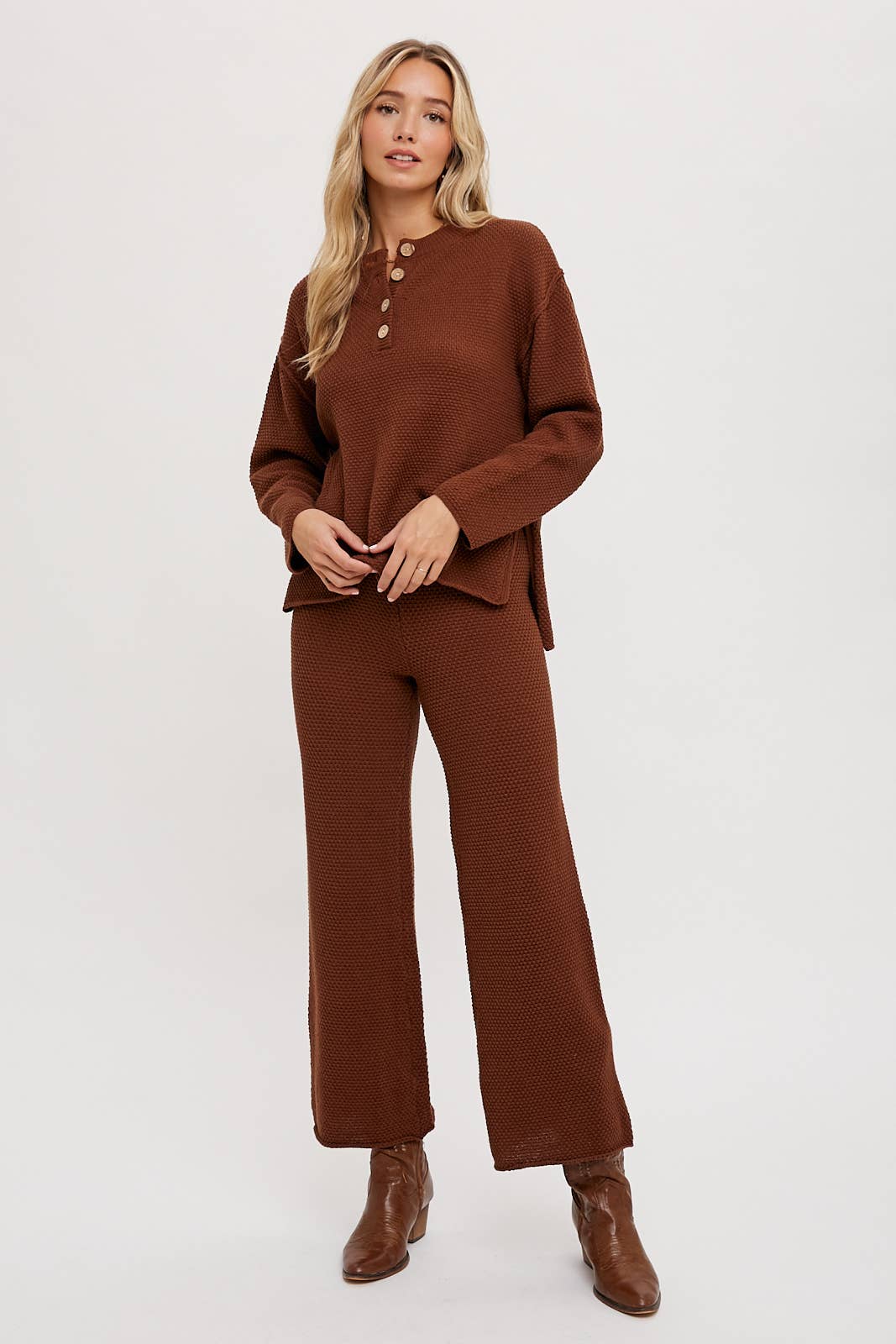 TEXTURED KNIT TOP & PANTS SET