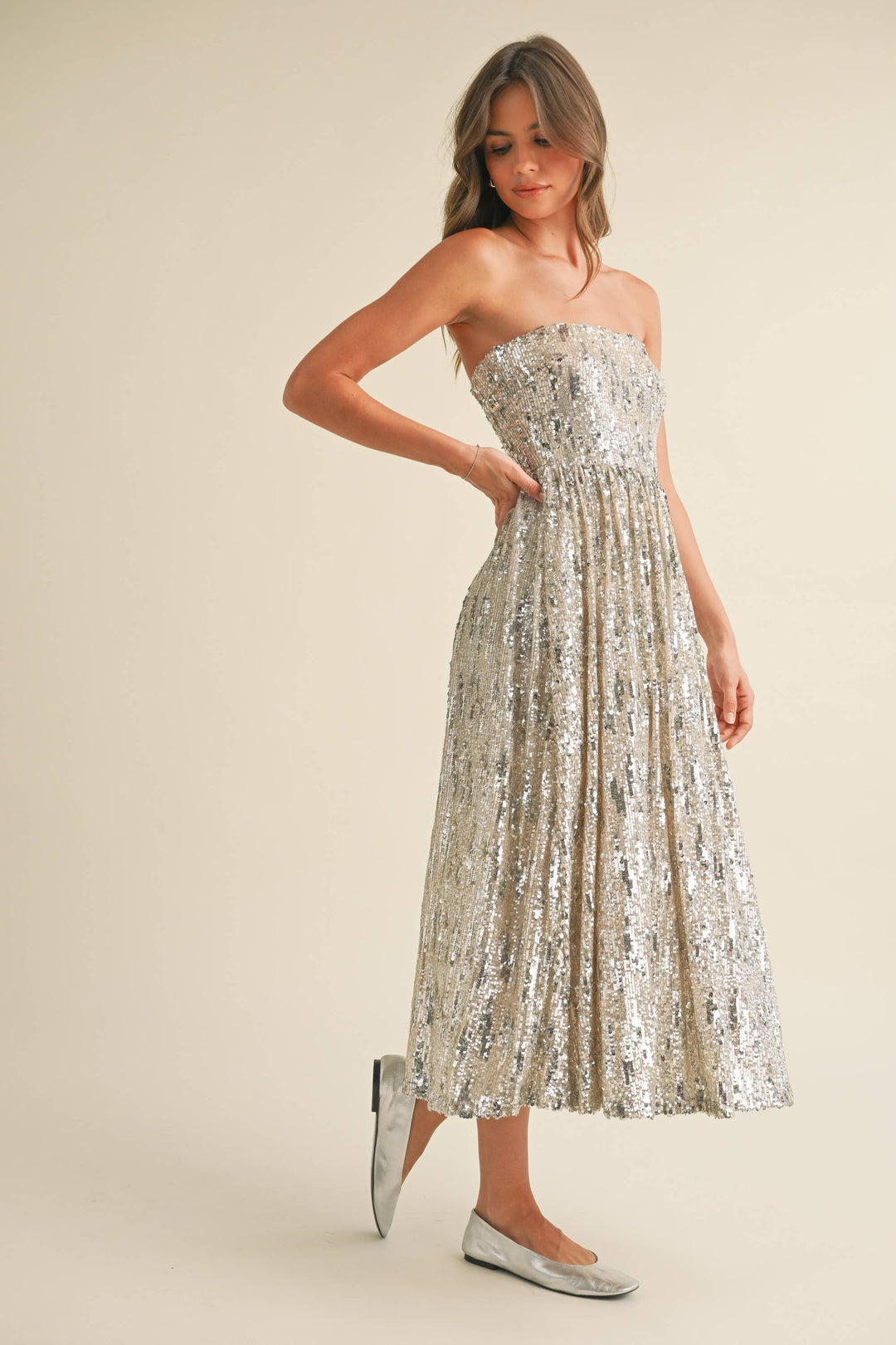 SEQUIN STRAPLESS FLARED MIDI DRESS