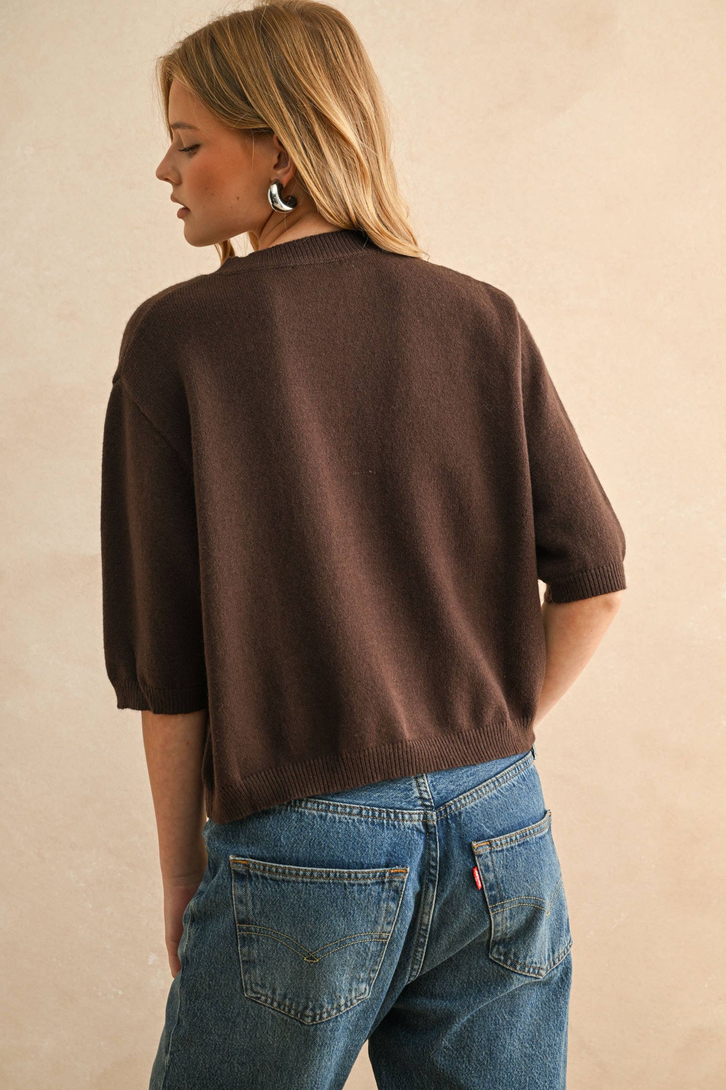 SHORT SLEEVE SWEATER TOP
