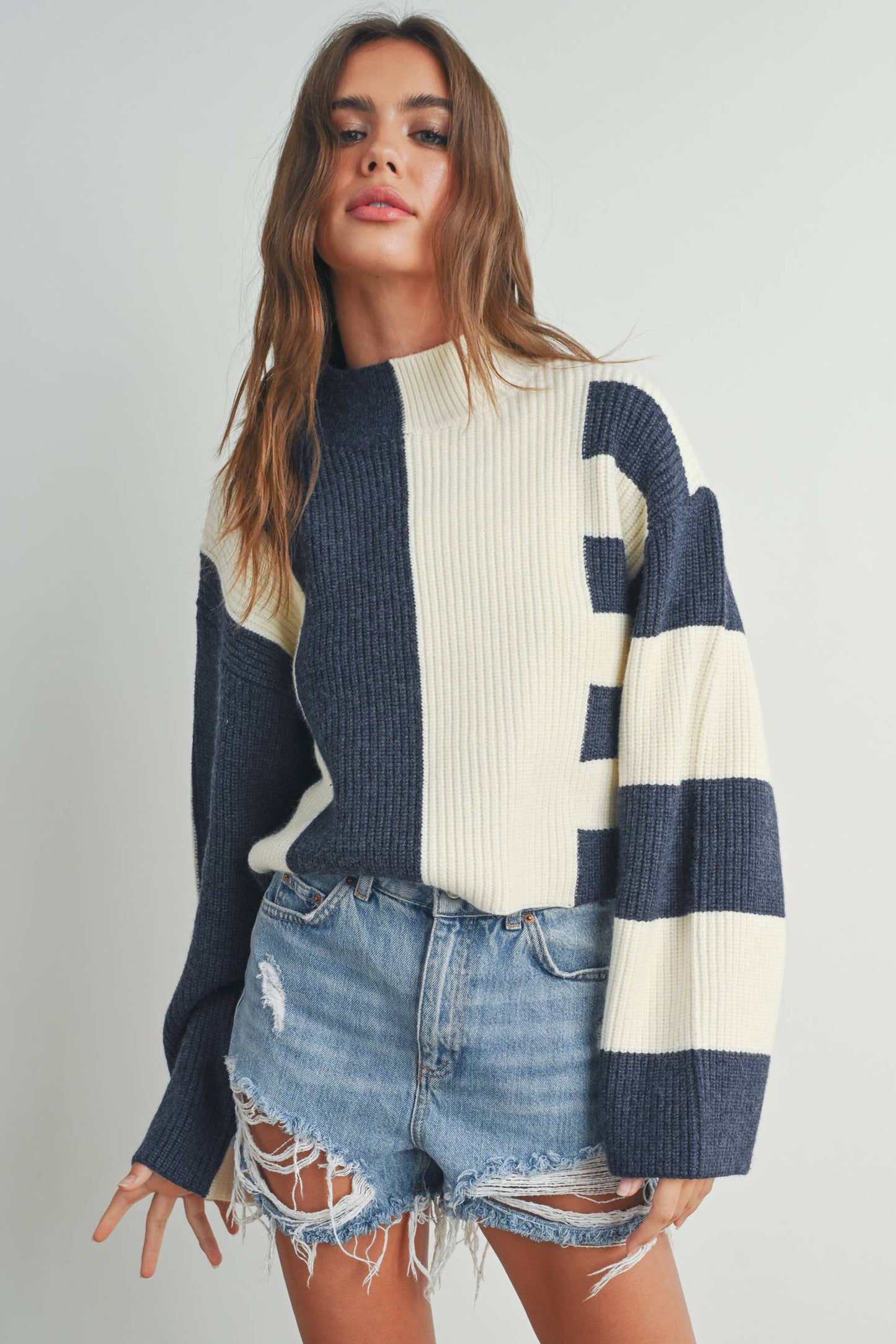 COLOR BLOCK MOCK TURTLENECK SWEATER