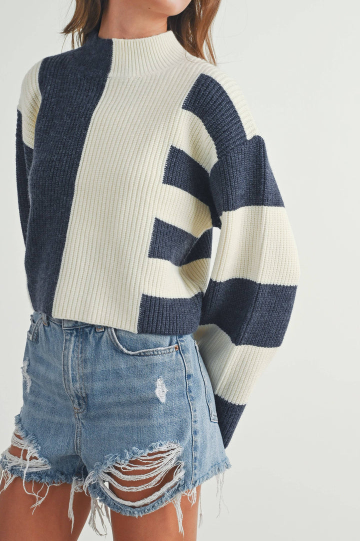 COLOR BLOCK MOCK TURTLENECK SWEATER