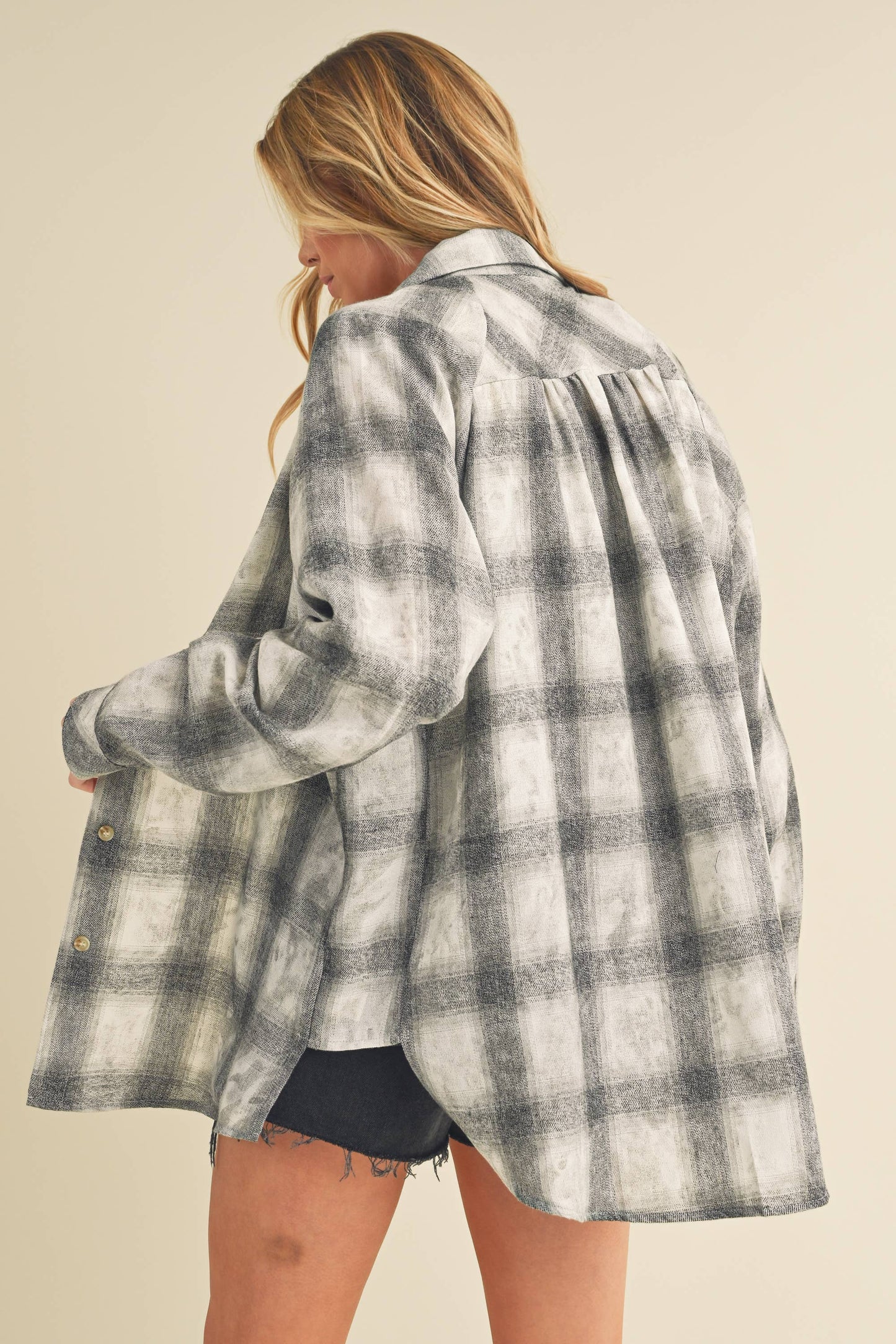 The Montauk Washed Flannel — Ivory
