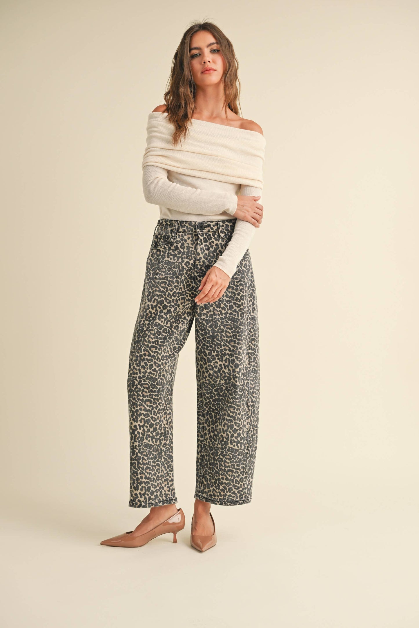 LEOPARD PRINT BARREL PANTS