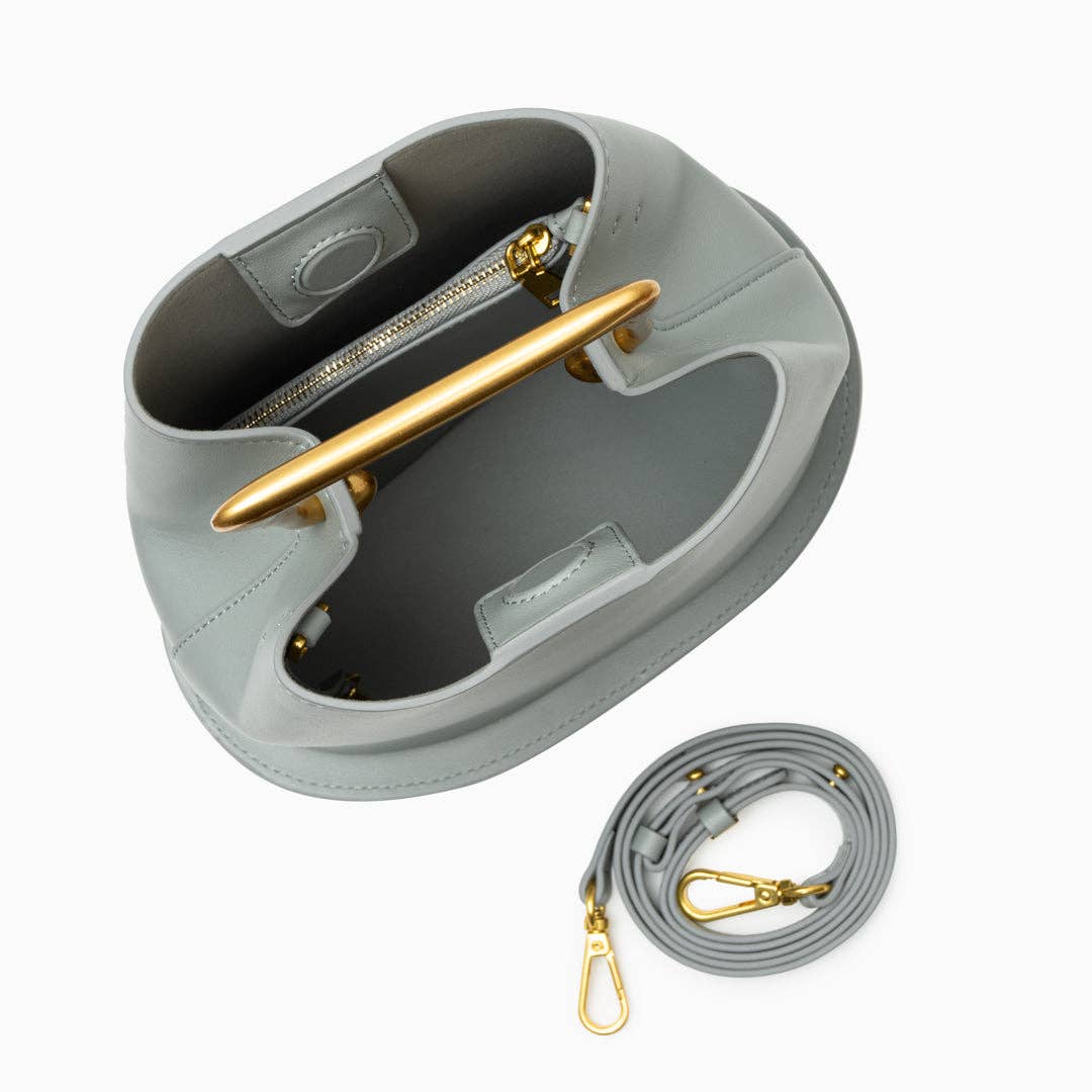 Vienna Handbag: Gray