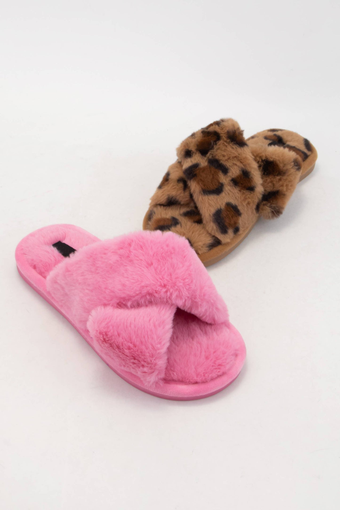 FLUFFY FUR CROSS UPPER COZY SLIPPERS