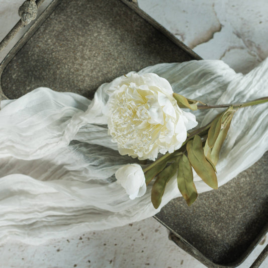 23" White Rose Spray