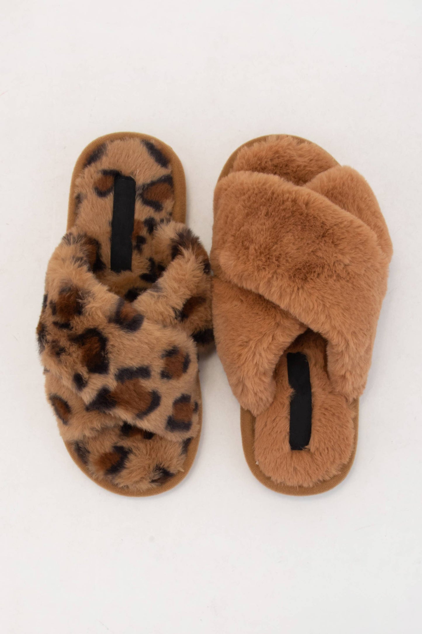 FLUFFY FUR CROSS UPPER COZY SLIPPERS